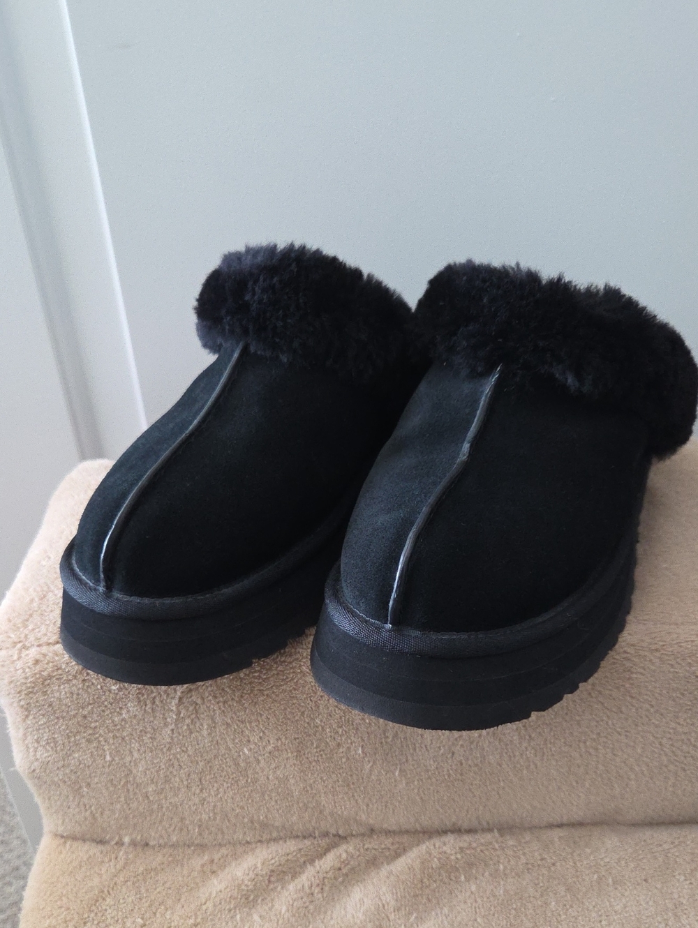 UGG Disquette Slipper | Black | US Womens Size 10 USA